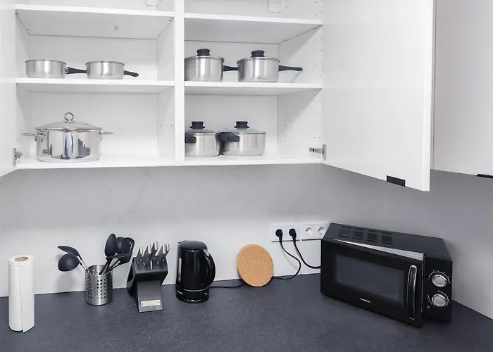 Alfa Einzelzimmer Teekueche Porsche Bosch L Gemeinschaftsbad Wifi Smarttv L Single With Kitchenette And Shared Bathroom Bs21a6 *